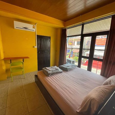 Over The Moon Hostel Ban Houayxay Bagian luar foto